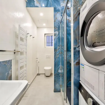 Frühstückspension Art1 Opera 4*